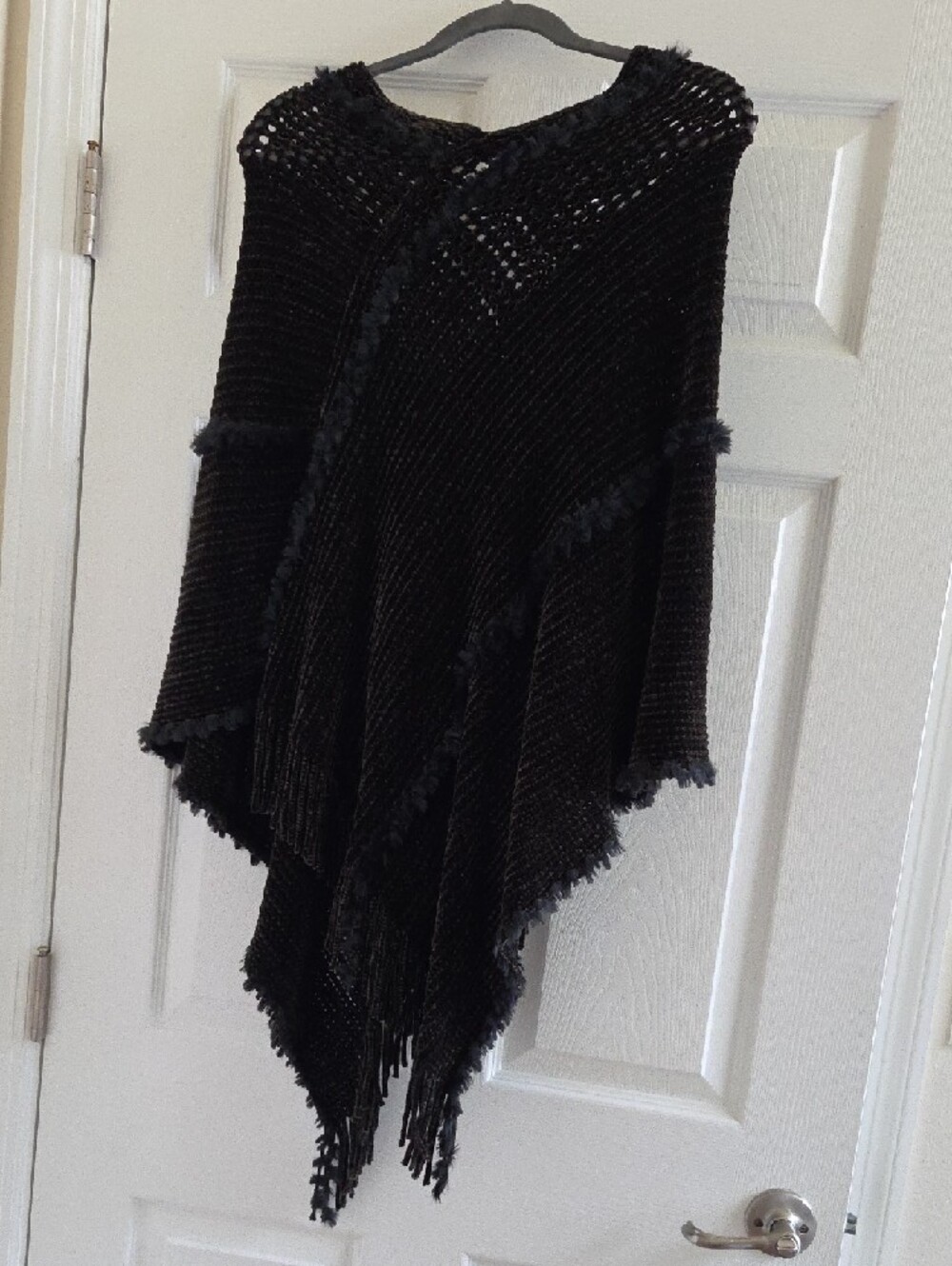 NATURAL LIFE Black Fringe Knit Poncho - Picture 4 of 4